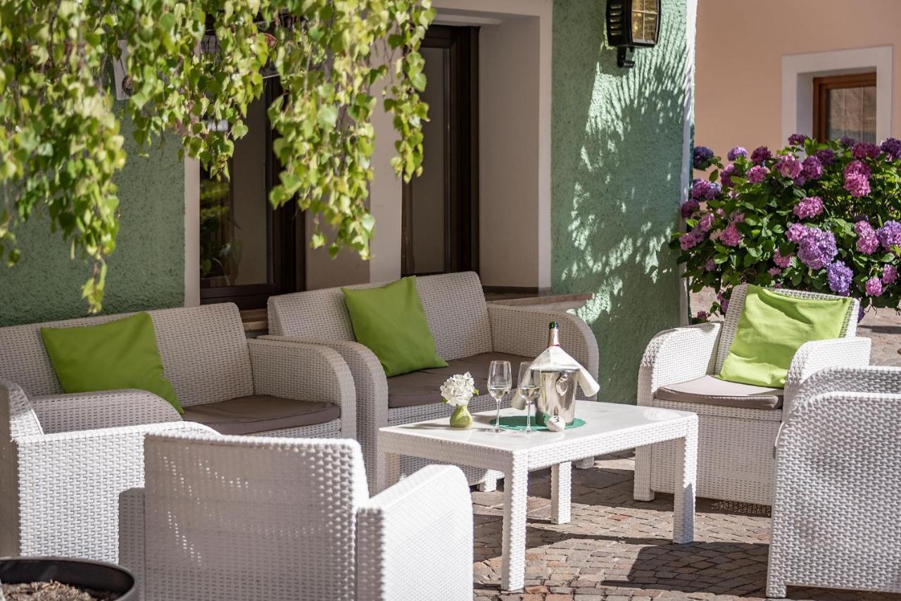 Hotel Weisse Lilie - B&B Rio di Pusteria Exterior foto